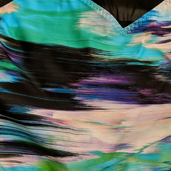 Lululemon Water Racer Tankini Swim Top - Picture 5 of 6